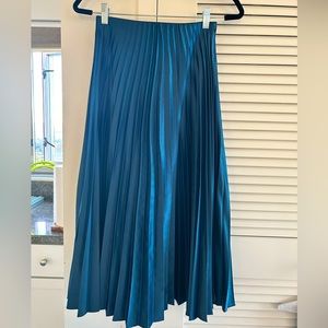 Zara blue pleated midi skirt